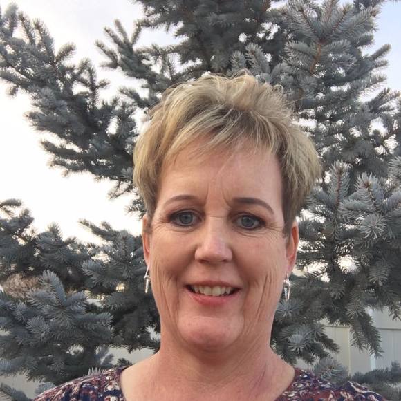 Meet your Posher, Sundie - Picture 1 of 1